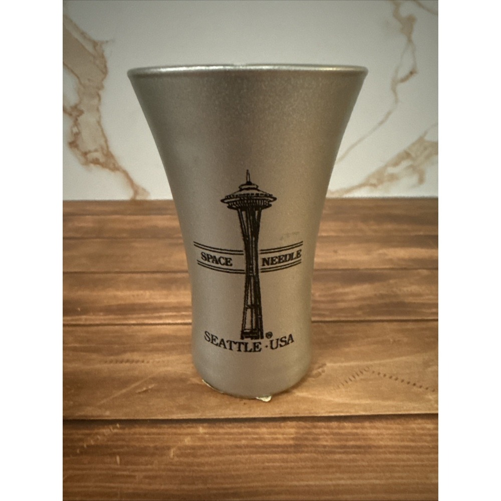 Seattle Space Needle City‎ Skyline Souvenir Shot Glass
